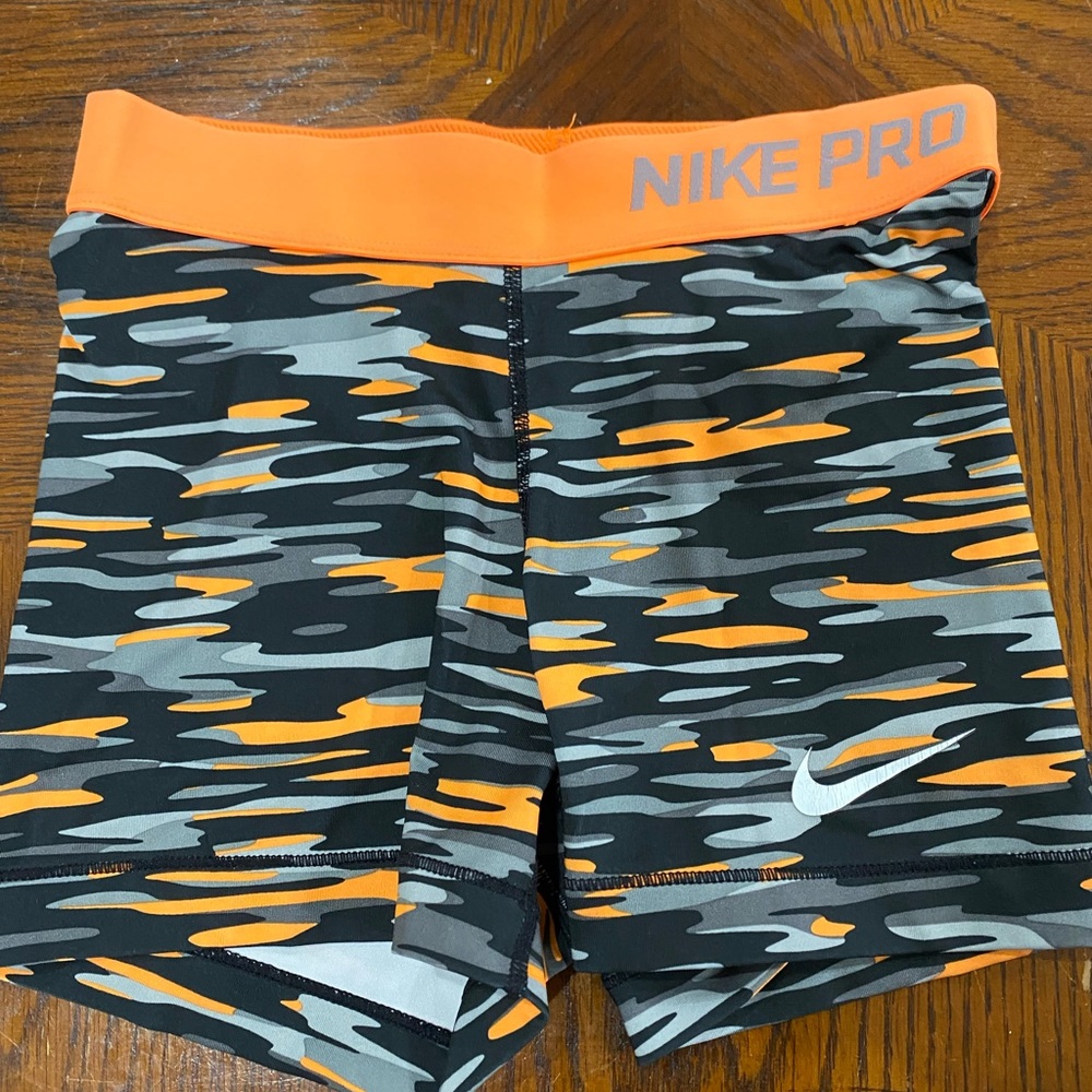 Nike Pros work out shorts - 3" Size S runs small